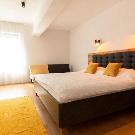 Urban Six Apartments Făgăraş Eksteriør bilde