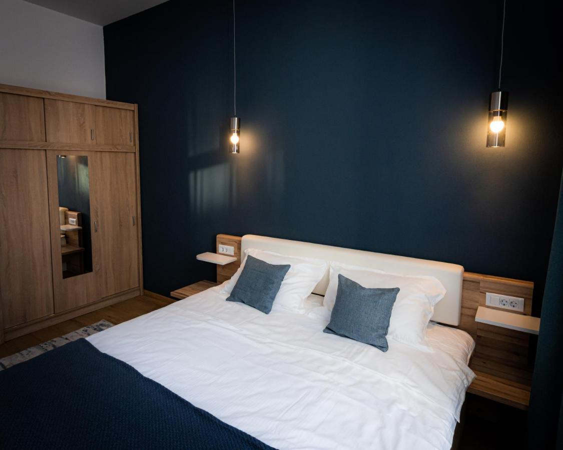 Urban Six Apartments Făgăraş Eksteriør bilde