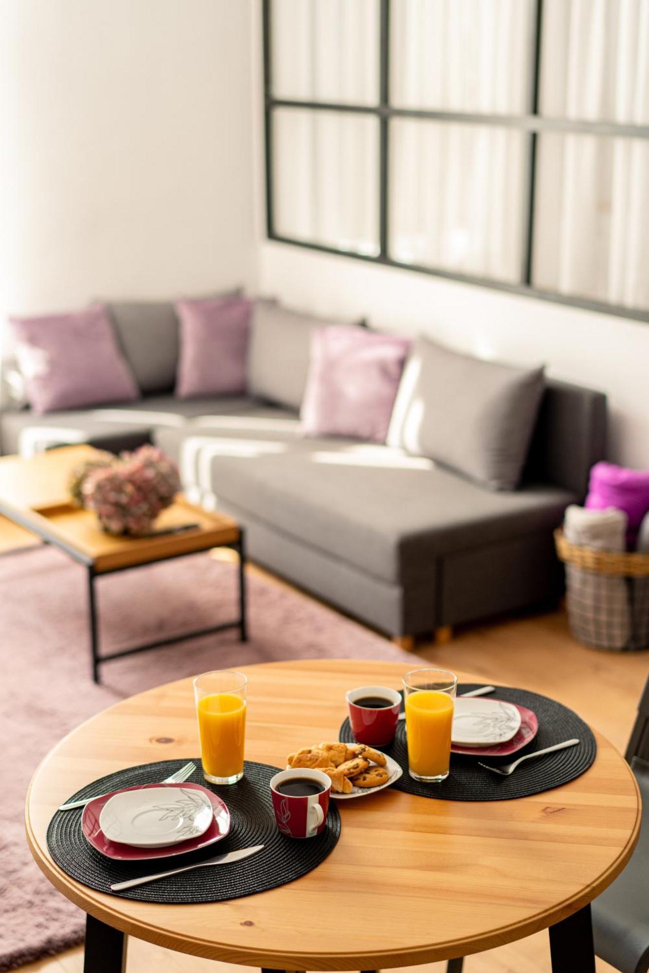 Urban Six Apartments Făgăraş Eksteriør bilde