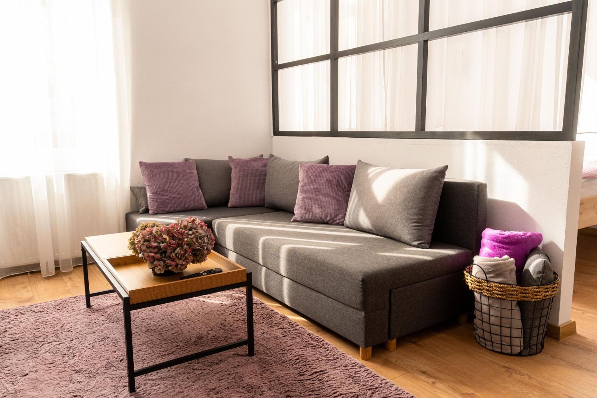Urban Six Apartments Făgăraş Eksteriør bilde