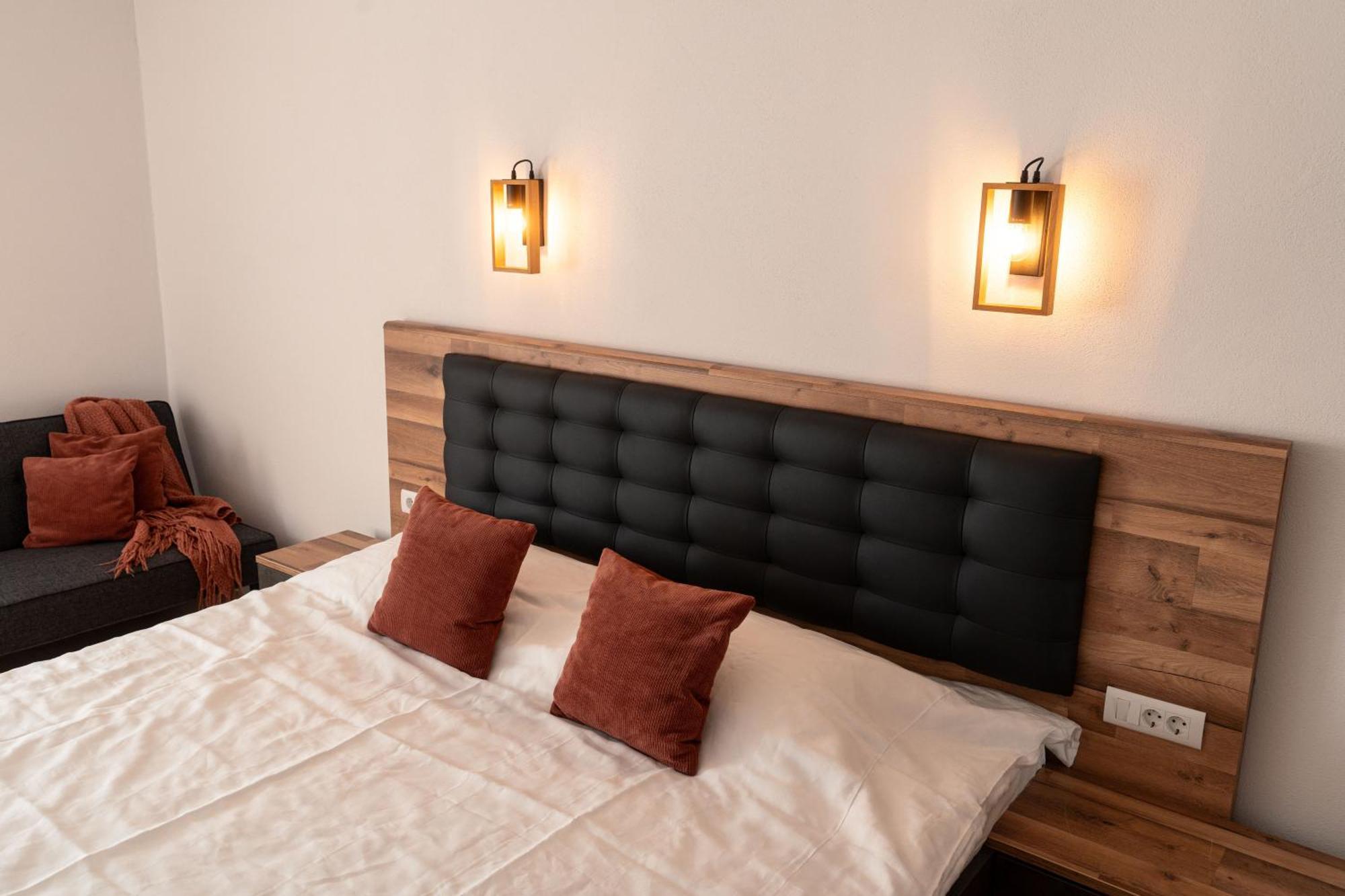 Urban Six Apartments Făgăraş Eksteriør bilde
